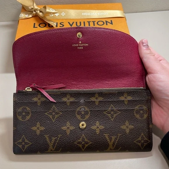 Louis Vuitton Emilie Wallet - Picture 3 of 5